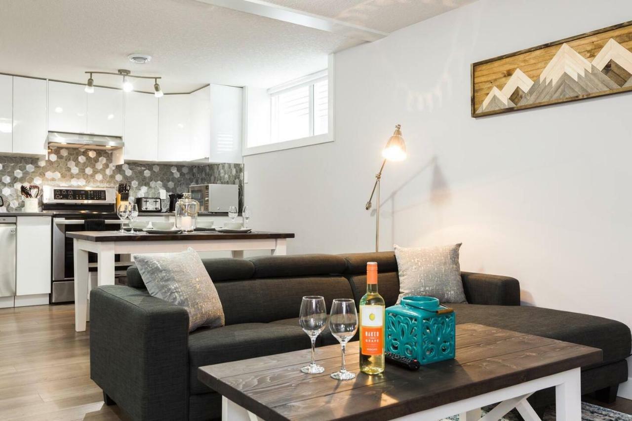 Modern Executive I Complimentary Netflix & Parking!